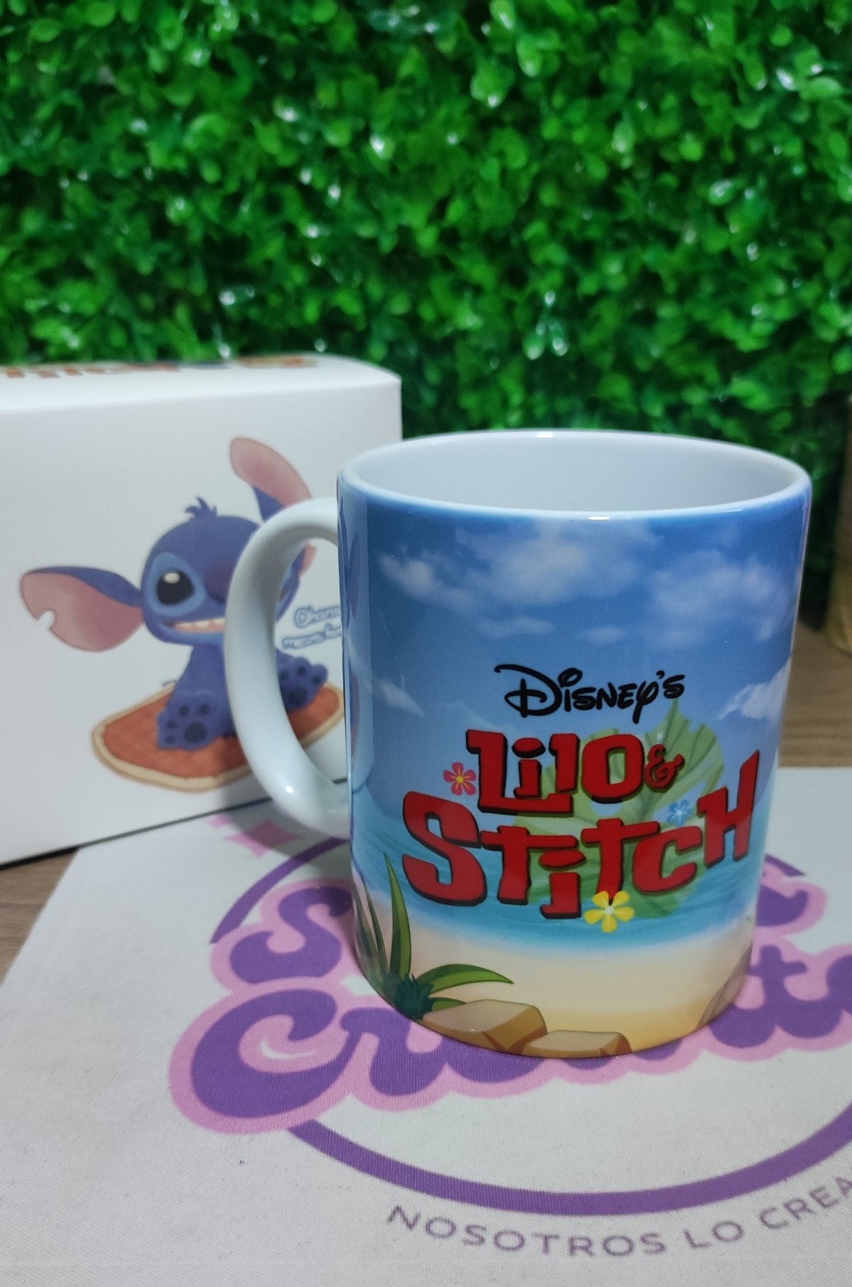 Taza Lilo & Stitch + Caja Temática · Diseño 359