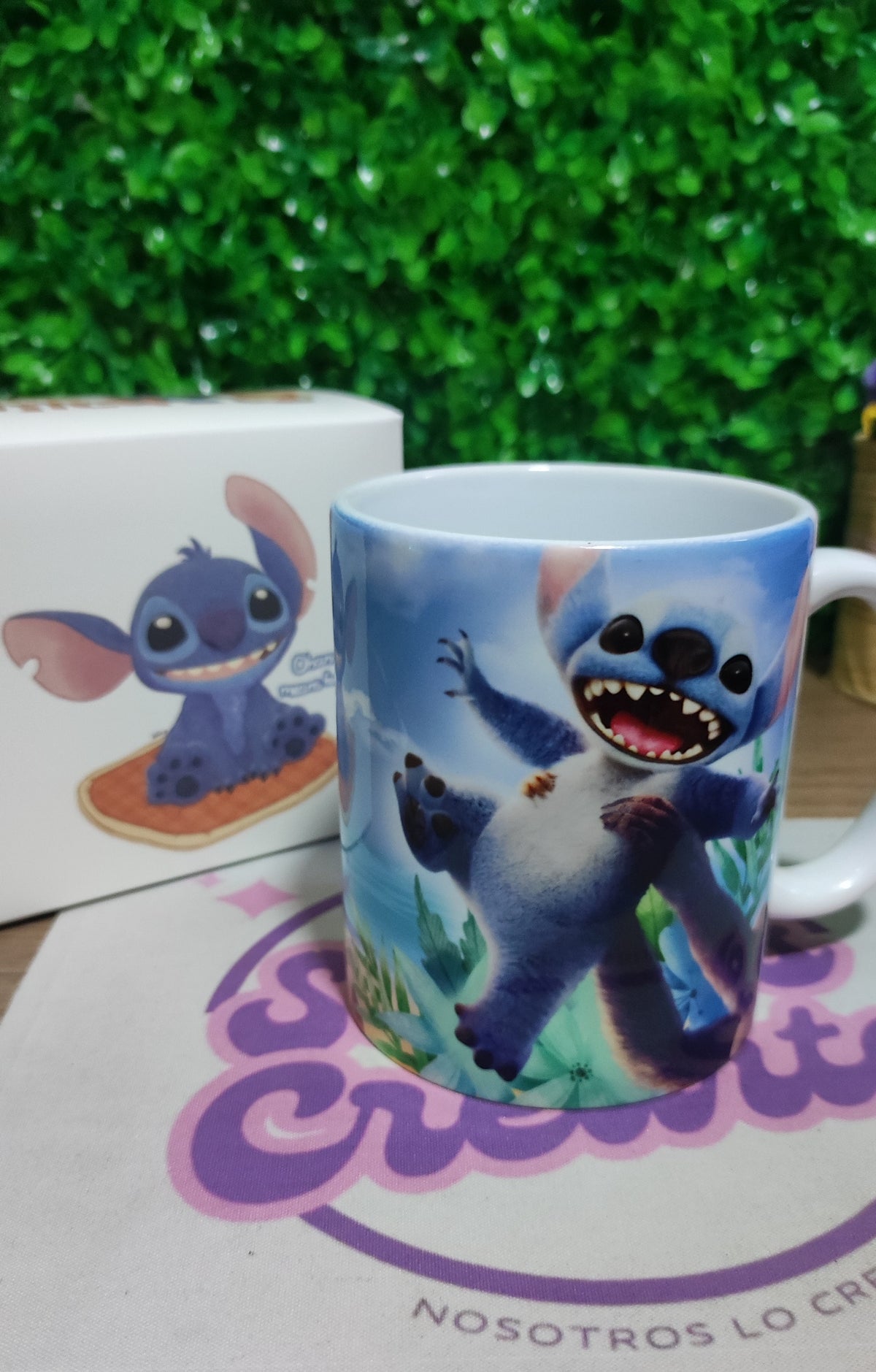 Taza Lilo & Stitch + Caja Temática · Diseño 359