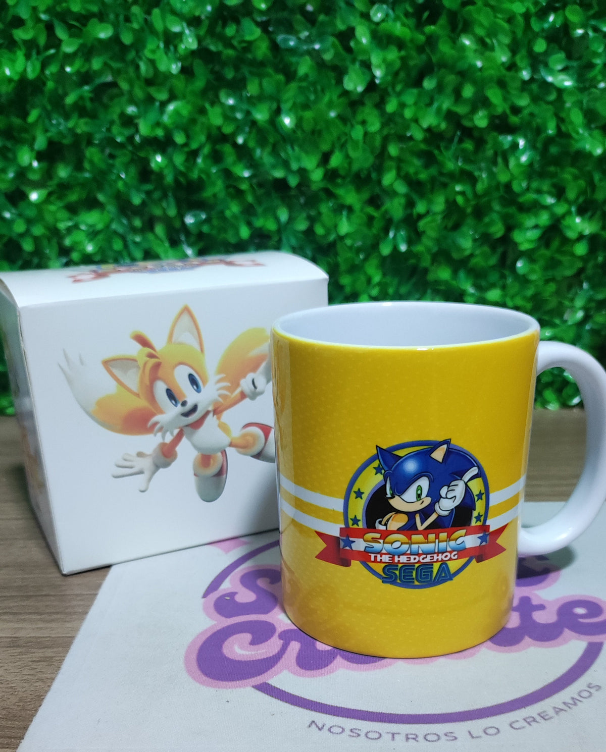 Taza Tails + Caja Temática · Diseño 140