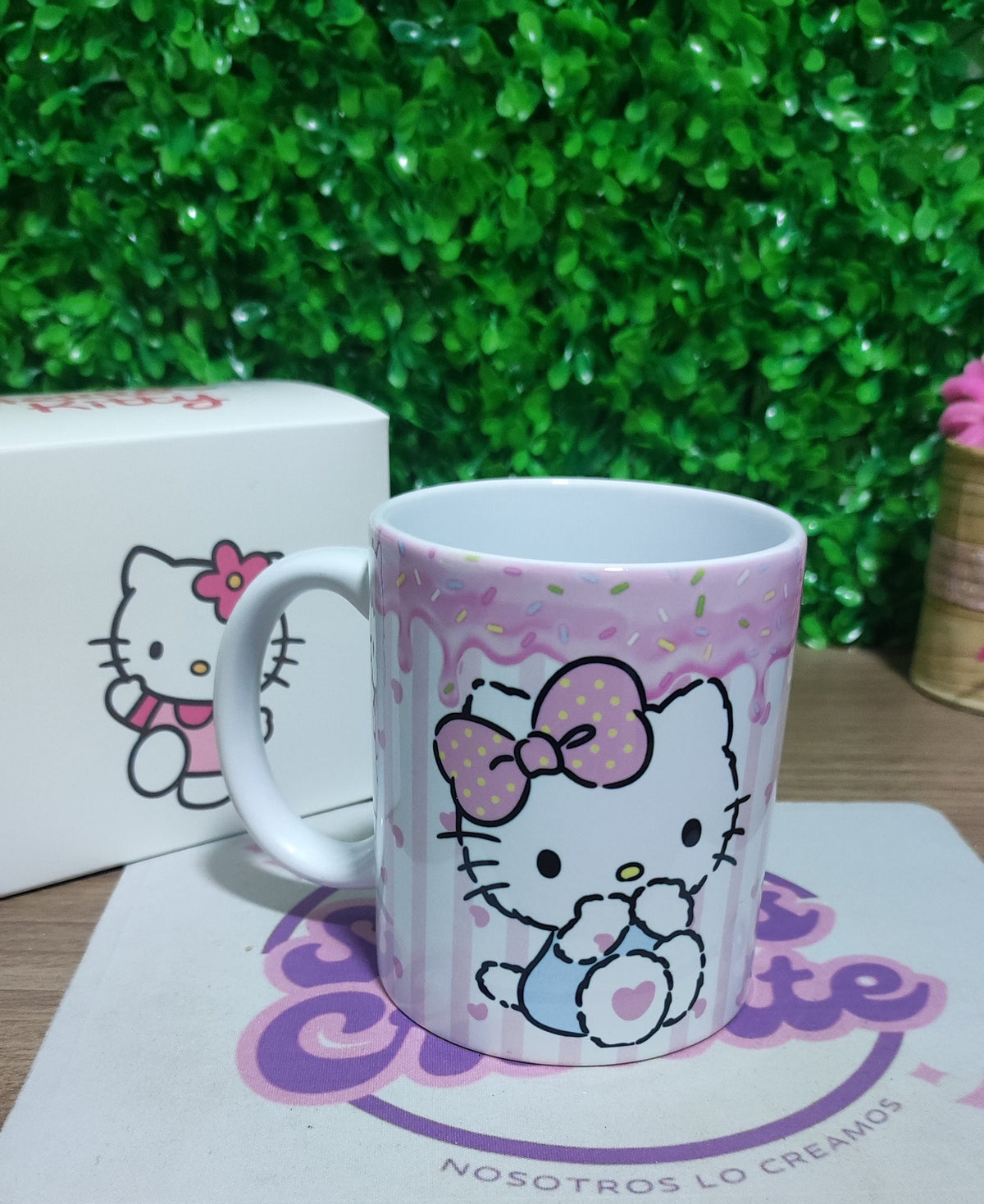 Taza Hello Kitty + Caja Temática · Diseño 270