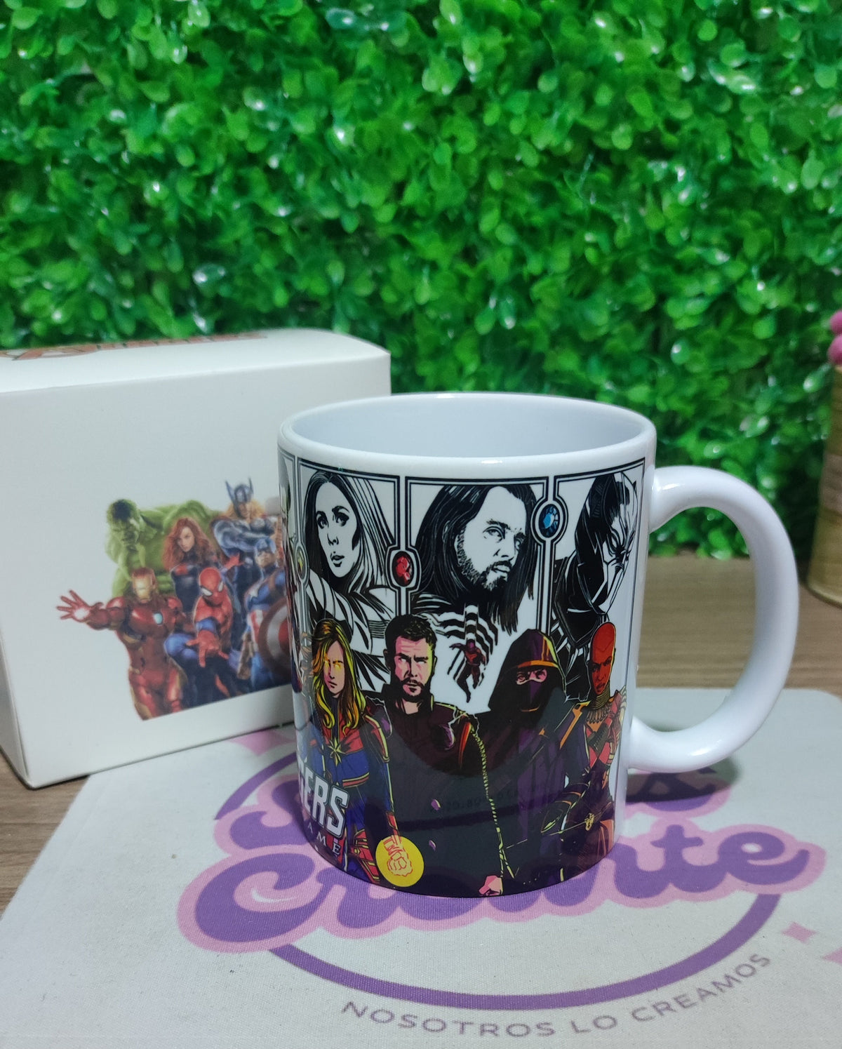 Taza Marvel + Caja Temática · Diseño 216
