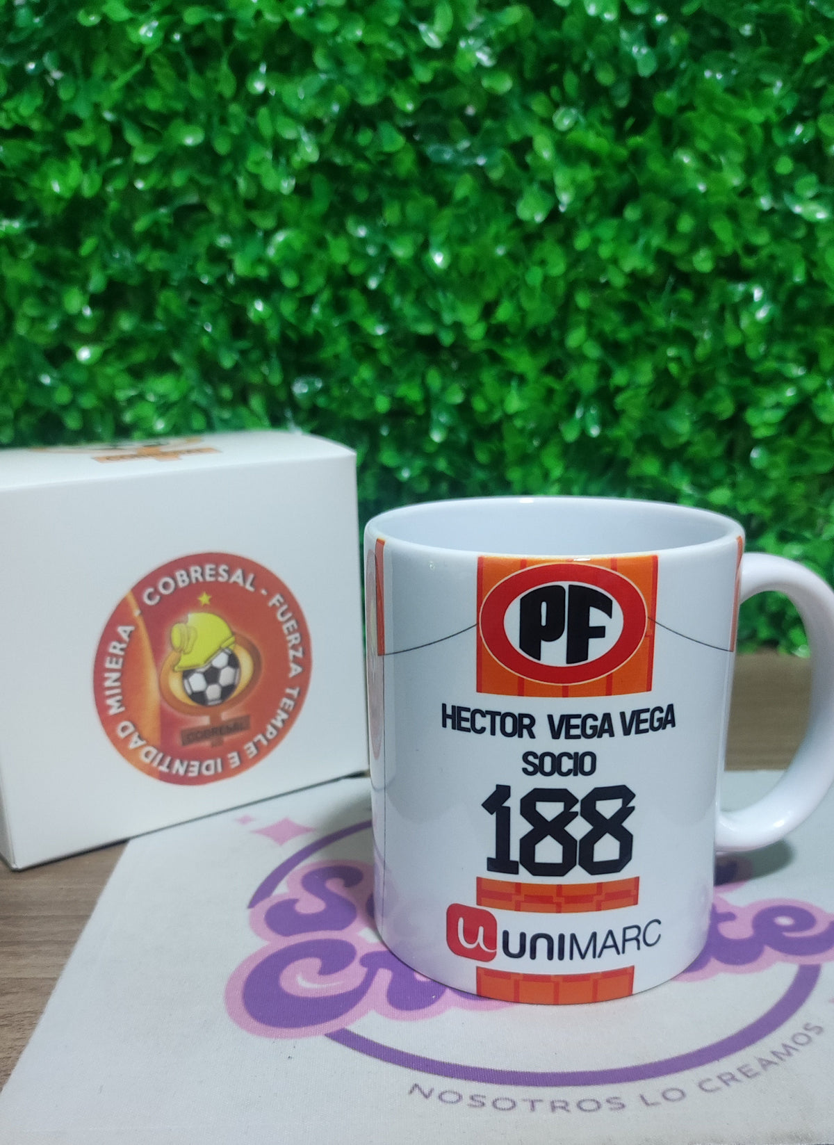 Taza Cobresal 2025 + Caja Temática · Diseño 108