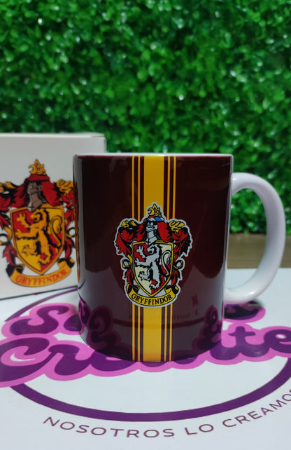 Taza Harry Potter casa Gryffindor + Caja Temática · Diseño 382