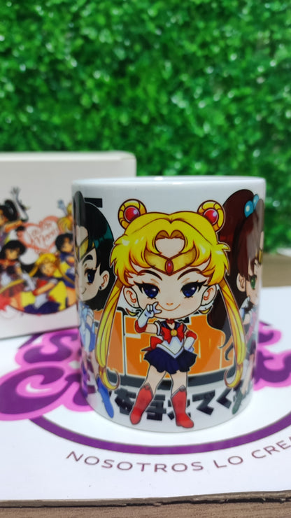 Taza Sailor Moon + Caja Temática · Diseño 208