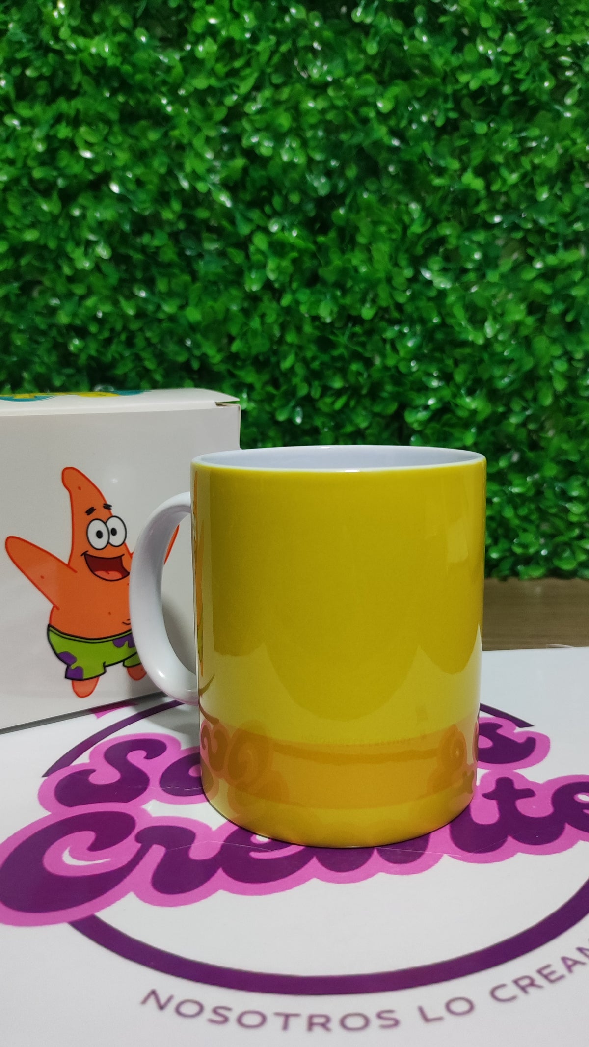 Taza Bob Esponja + Caja Temática · Diseño 483