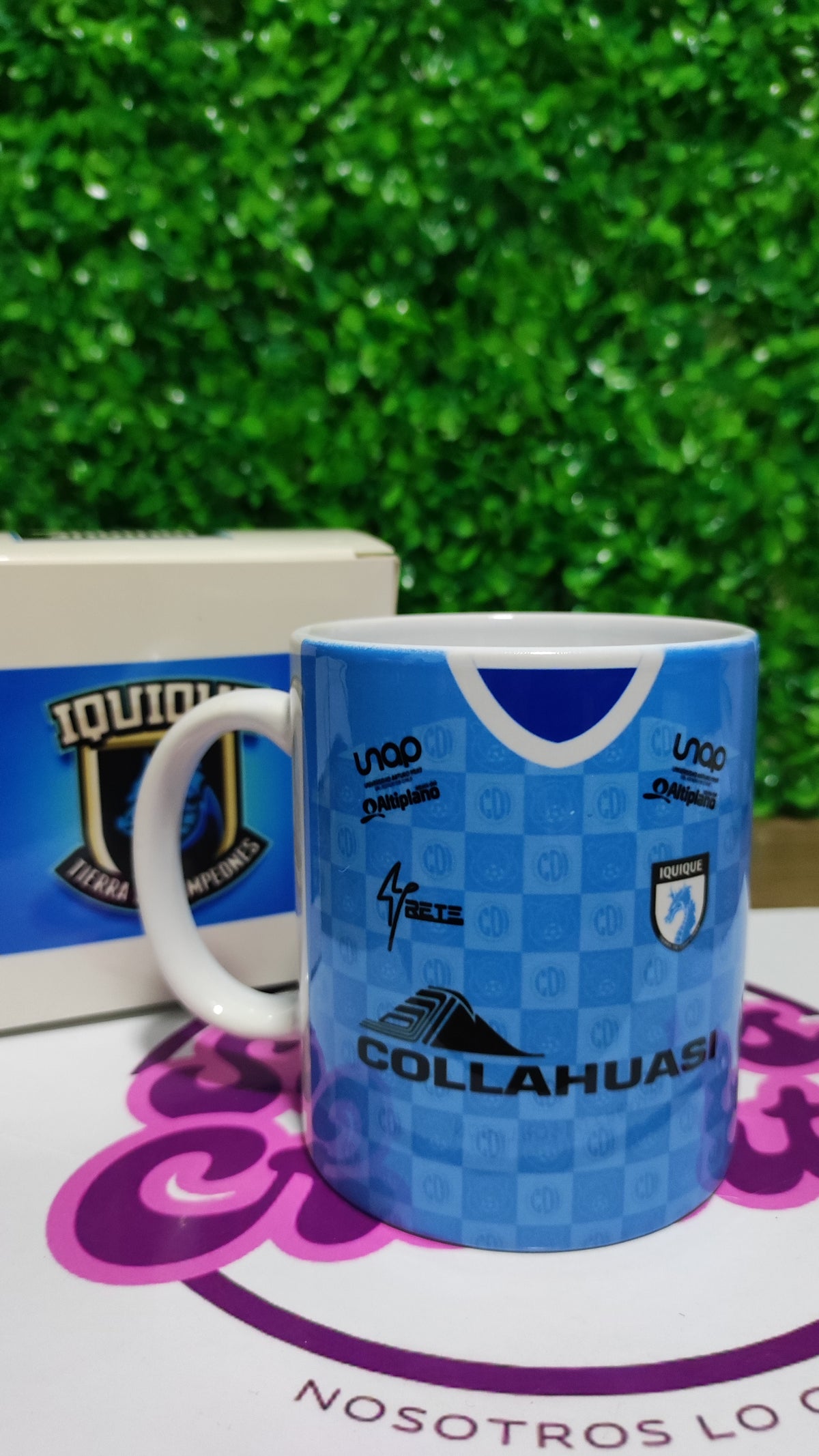 Taza Iquique 2025 + Caja Temática · Diseño 111