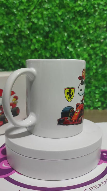 Taza Snoopy F1 Ferrari + Caja Temática · Diseño 067